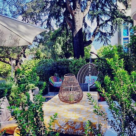 Apartment Wildflower In Privatvilla Im Herzen Merans Bagian luar foto