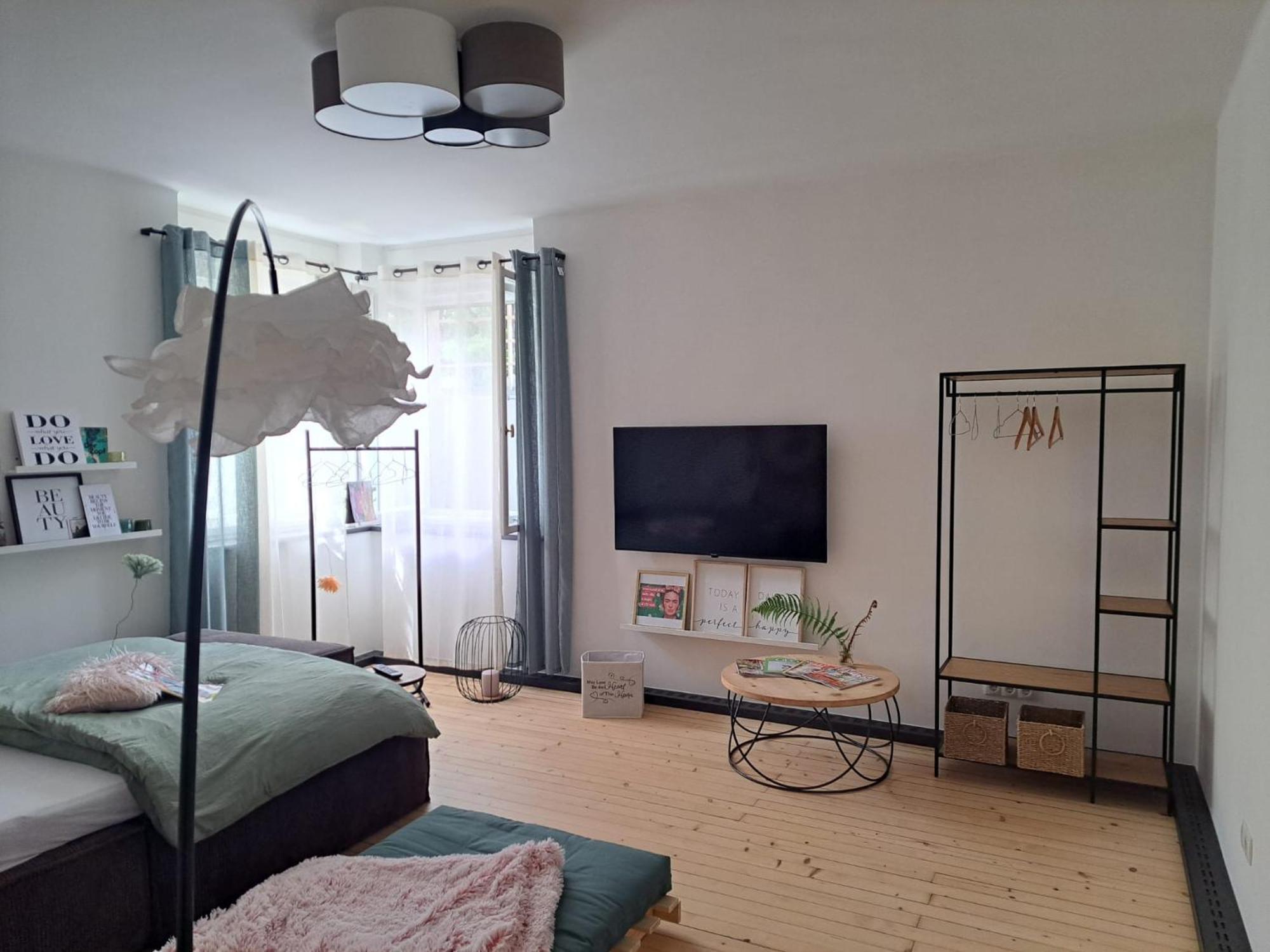 Apartment Wildflower In Privatvilla Im Herzen Merans Bagian luar foto
