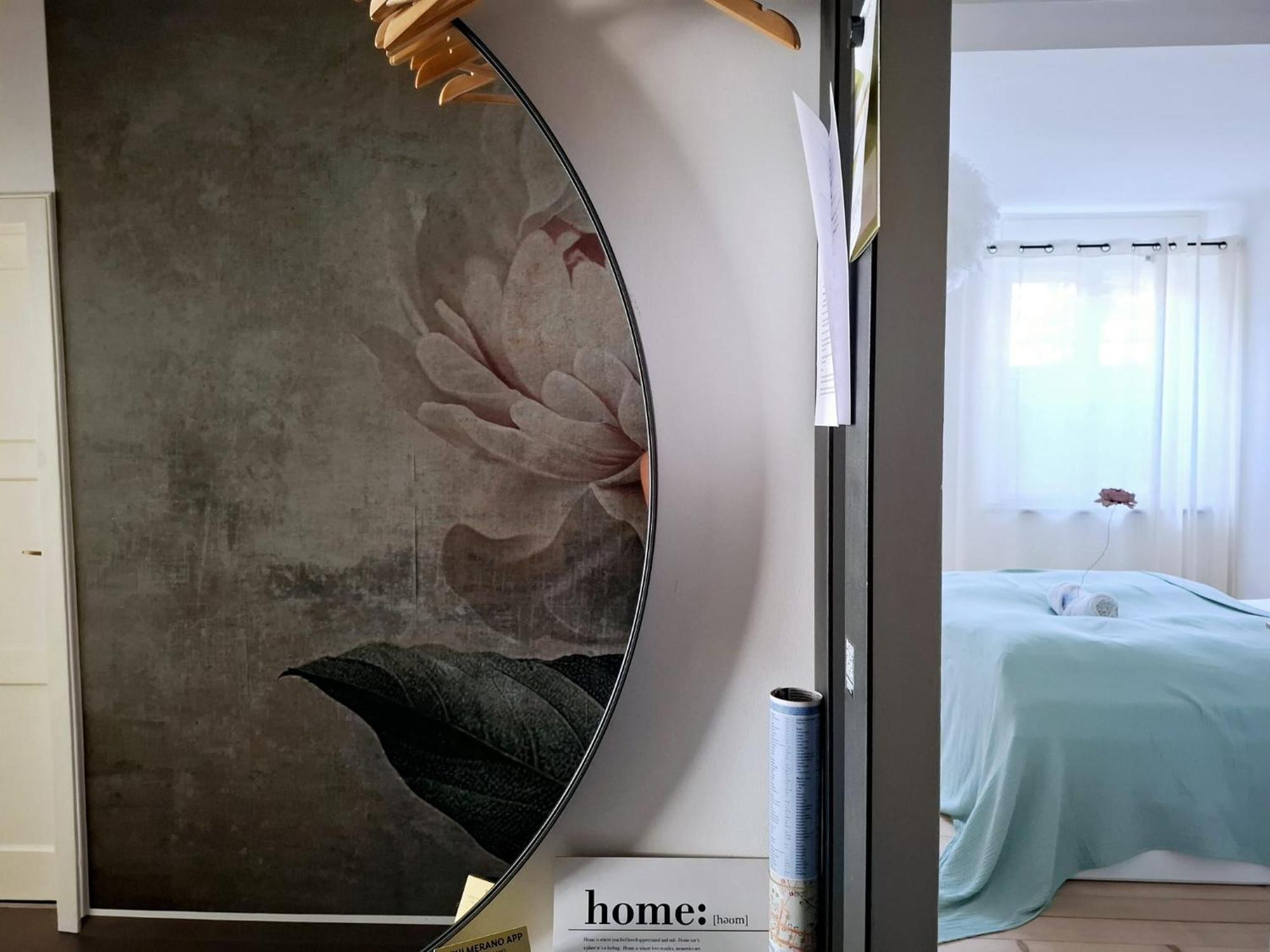 Apartment Wildflower In Privatvilla Im Herzen Merans Bagian luar foto